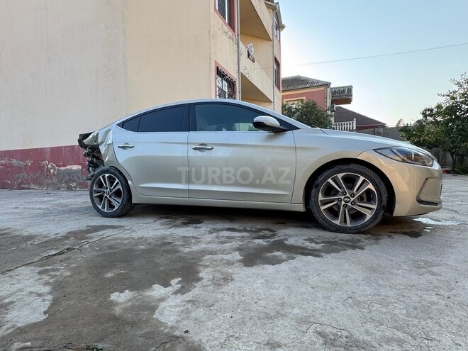 Hyundai Elantra 2016, 150,635 km - 2.0 л - Bakı