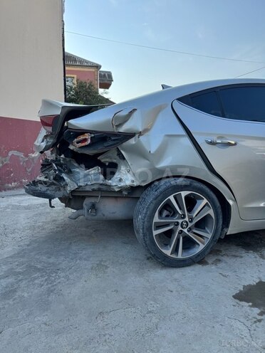 Hyundai Elantra 2016, 150,635 km - 2.0 л - Bakı
