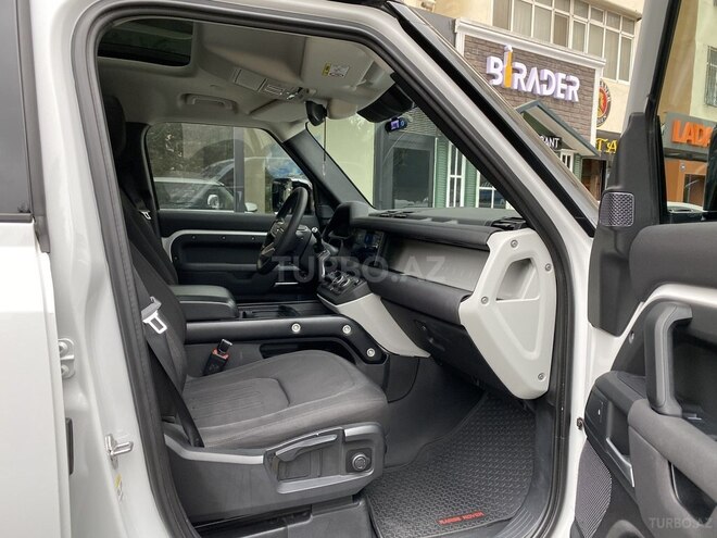 Land Rover Defender 2020, 132,000 km - 2.0 l - Bakı