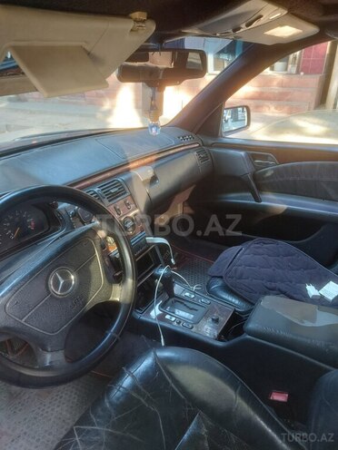 Mercedes E 230 1995, 442,000 km - 2.3 l - Xaçmaz