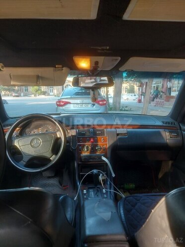 Mercedes E 230 1995, 442,000 km - 2.3 l - Xaçmaz