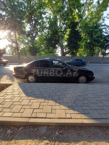 Mercedes E 230 1995, 442,000 km - 2.3 l - Xaçmaz