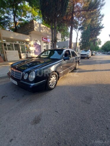 Mercedes E 230 1995, 442,000 km - 2.3 l - Xaçmaz