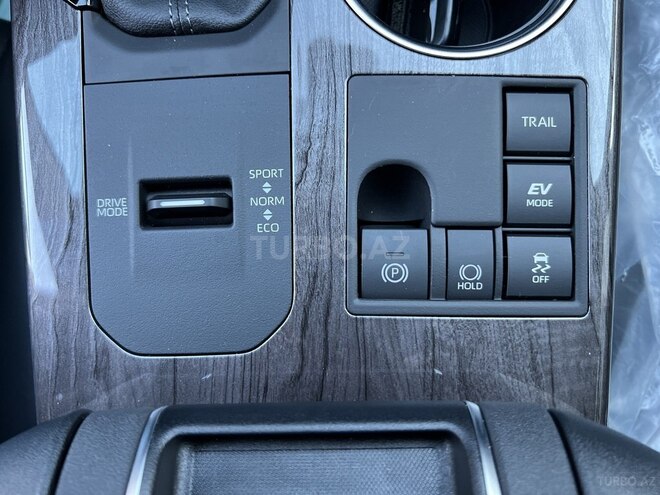 Toyota Highlander-13