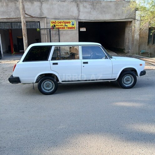 LADA (VAZ) 2104 2011, 48,000 km - 1.6 l - Salyan