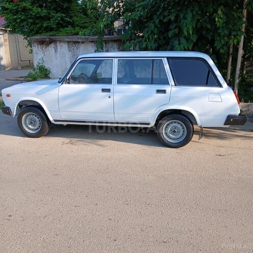 LADA (VAZ) 2104 2011, 48,000 km - 1.6 l - Salyan