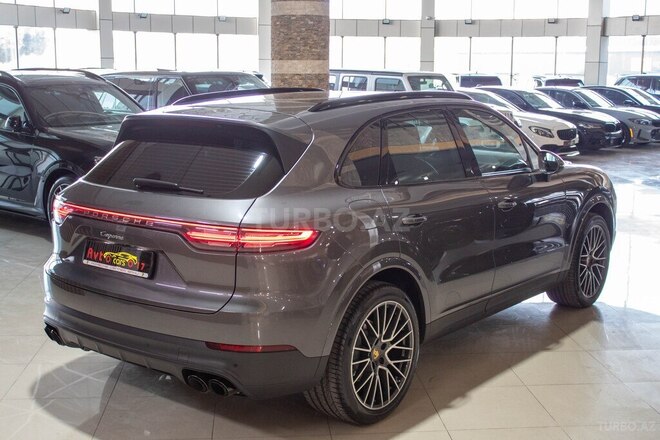 Porsche Cayenne-7