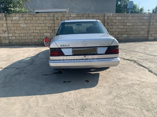 Mercedes E 250 1992, 696,346 km - 2.5 l - Lənkəran
