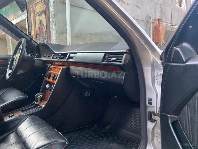 Mercedes E 250 1992, 696,346 km - 2.5 l - Lənkəran