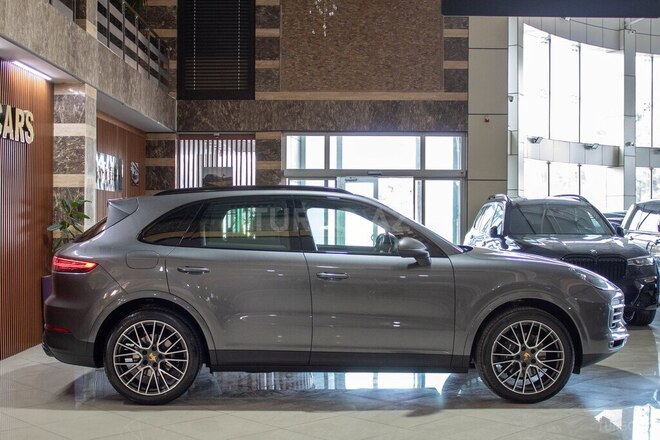 Porsche Cayenne-6
