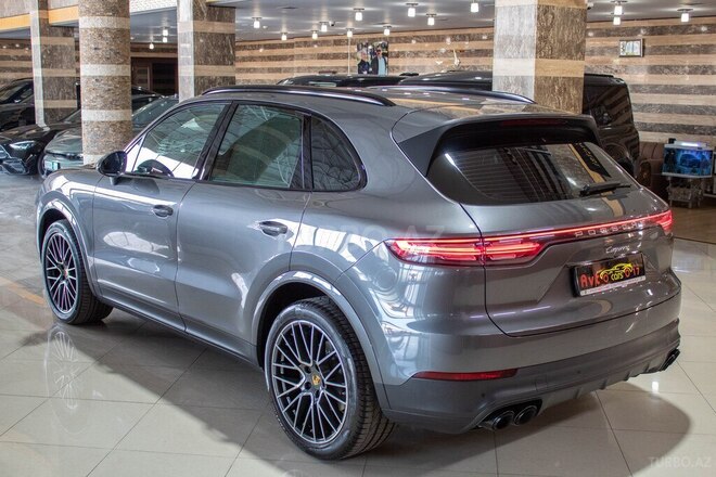 Porsche Cayenne-9