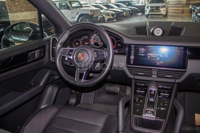Porsche Cayenne-12