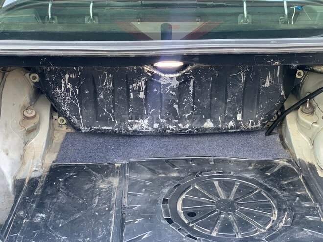 Mercedes E 250 1992, 696,346 km - 2.5 l - Lənkəran