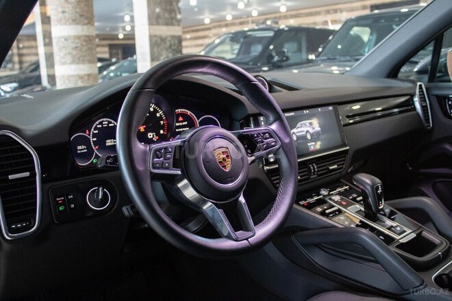 Porsche Cayenne-10