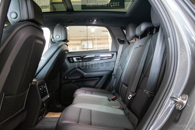 Porsche Cayenne-14