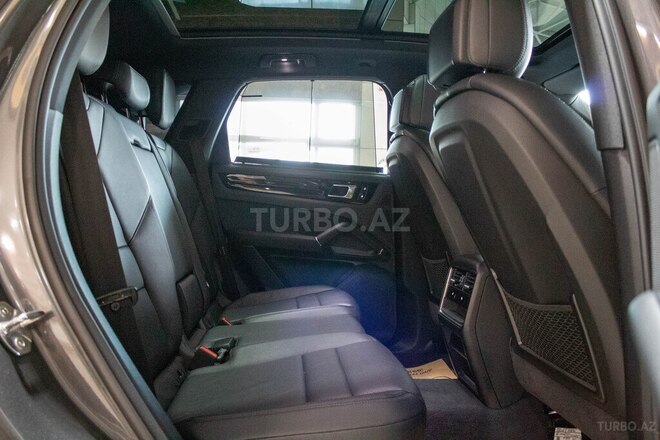 Porsche Cayenne-15