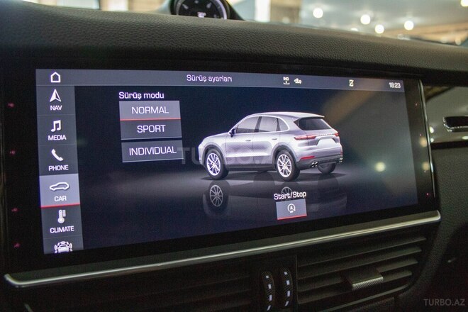 Porsche Cayenne-23