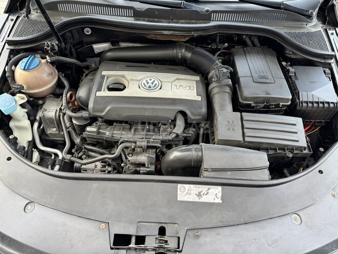 Volkswagen Passat CC-4