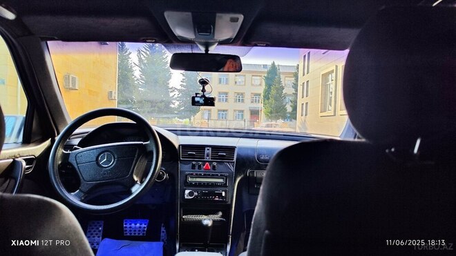 Mercedes C 200 1999, 439,032 km - 2.0 l - Balakən