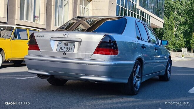 Mercedes C 200 1999, 439,032 km - 2.0 l - Balakən