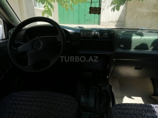 Isuzu  1998, 200,000 km - 3.2 l - Bakı