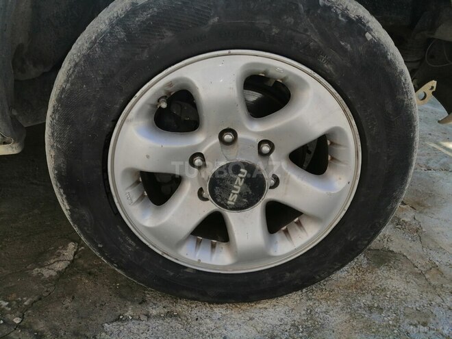 Isuzu  1998, 200,000 km - 3.2 l - Bakı