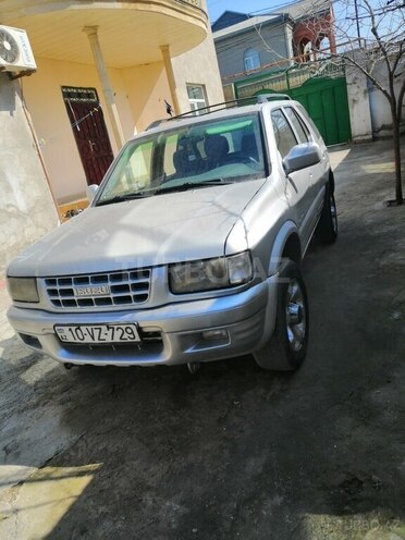 Isuzu  1998, 200,000 km - 3.2 l - Bakı