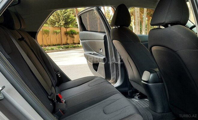 Hyundai Elantra 2023, 27,000 km - 1.6 l - Bakı