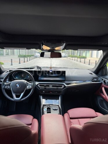 BMW i4-11