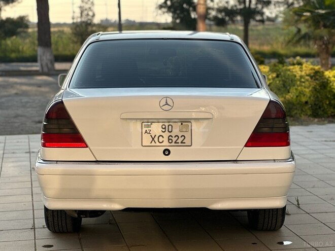 Mercedes C 230 1998, 385,000 km - 2.3 л - Salyan