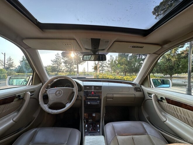 Mercedes C 230 1998, 385,000 km - 2.3 л - Salyan