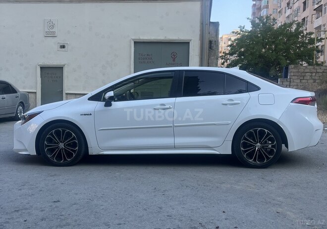 Toyota Corolla 2021, 35,000 km - 1.8 l - Bakı