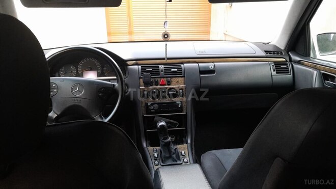 Mercedes E 220 d 1999, 568,433 km - 2.2 л - Bakı
