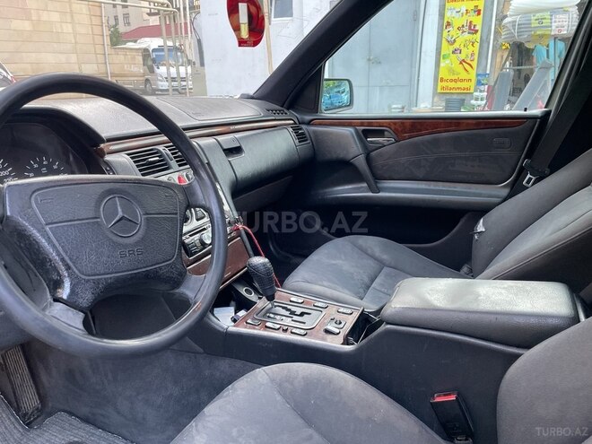 Mercedes E 280 1998, 289,456 km - 2.8 l - Bakı