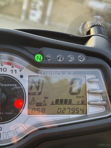 Suzuki V-Strom 650-6