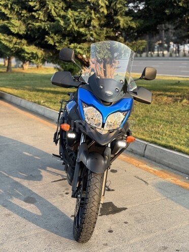 Suzuki V-Strom 650-8