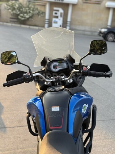Suzuki V-Strom 650-10