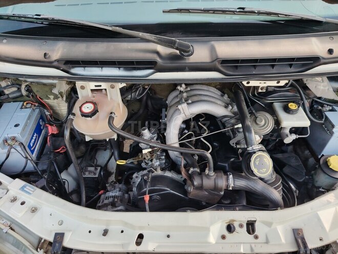 Ford Transit-16