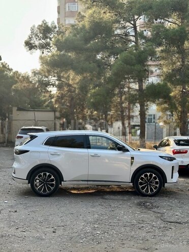 Changan Qiyuan Q05 2025, 4,300 km - 1.5 л - Bakı