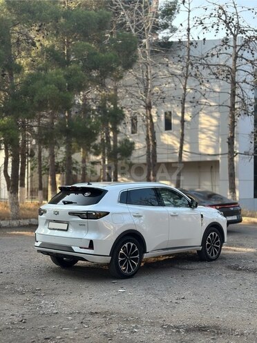 Changan Qiyuan Q05 2025, 4,300 km - 1.5 л - Bakı