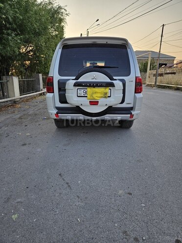 Mitsubishi Pajero 2009, 209,800 km - 3.5 l - Xırdalan