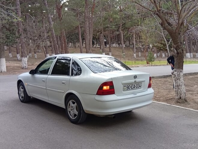 Opel Vectra 1996, 340,000 km - 1.8 l - Sumqayıt