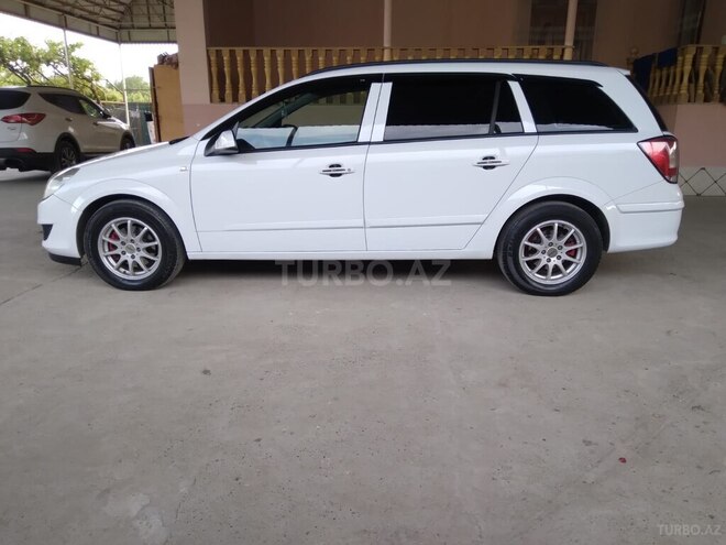 Opel Astra 2008, 253,000 km - 1.6 l - Yevlax