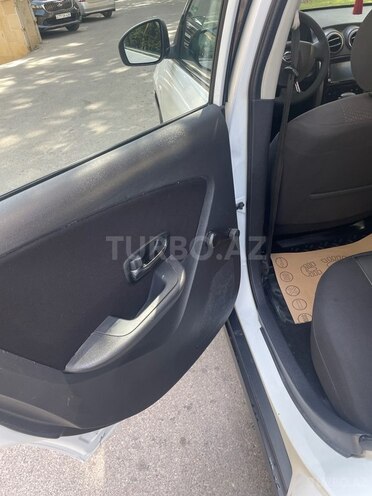 Nissan Sunny 2016, 95,000 km - 1.6 l - Bakı