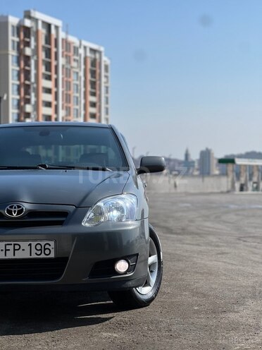 Toyota Corolla 2005, 300,000 km - 1.4 l - Bakı