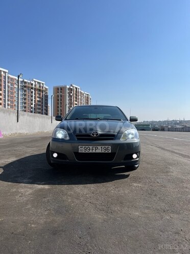 Toyota Corolla 2005, 300,000 km - 1.4 l - Bakı