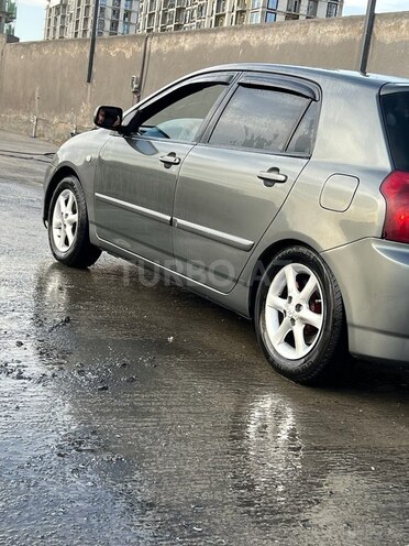 Toyota Corolla 2005, 300,000 km - 1.4 l - Bakı