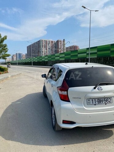 Nissan Note-7