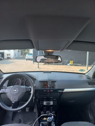Opel Astra 2010, 390,000 km - 1.4 л - Bakı