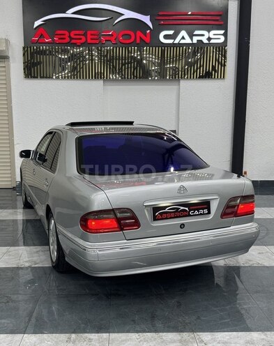 Mercedes E 270 2001, 291,917 km - 2.7 l - Sumqayıt